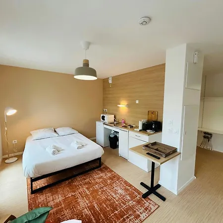 Apartamento We Live In R - 103 *