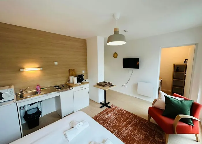 We Live In R - 103 Lägenhet